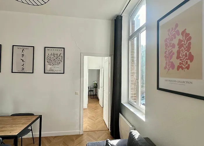 Апартаменты Spacieux Appt Haussmannien Parking Prive