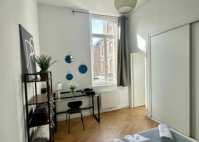 Апартаменты Spacieux Appt Haussmannien Parking Prive